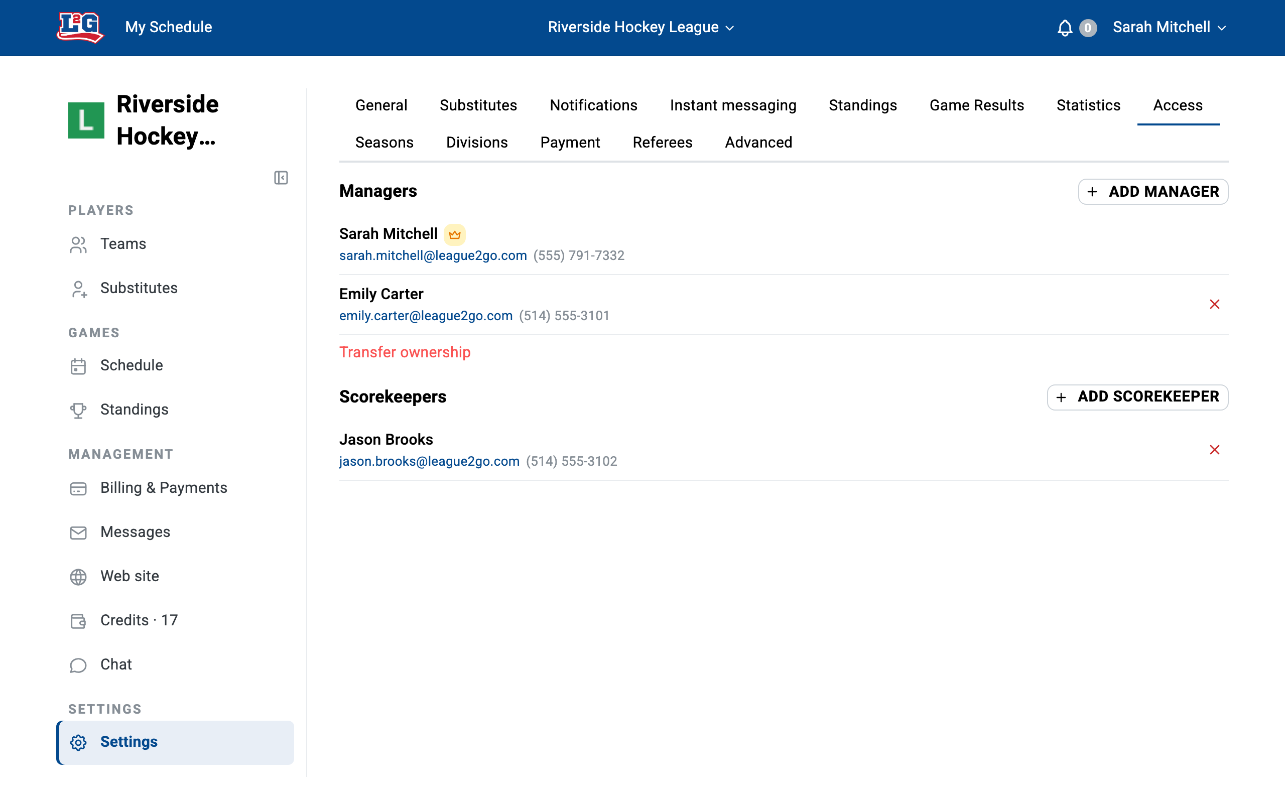 League settings > Access tab: the managers list (the owner wears the crown) and the scorekeepers list, each with its add button.