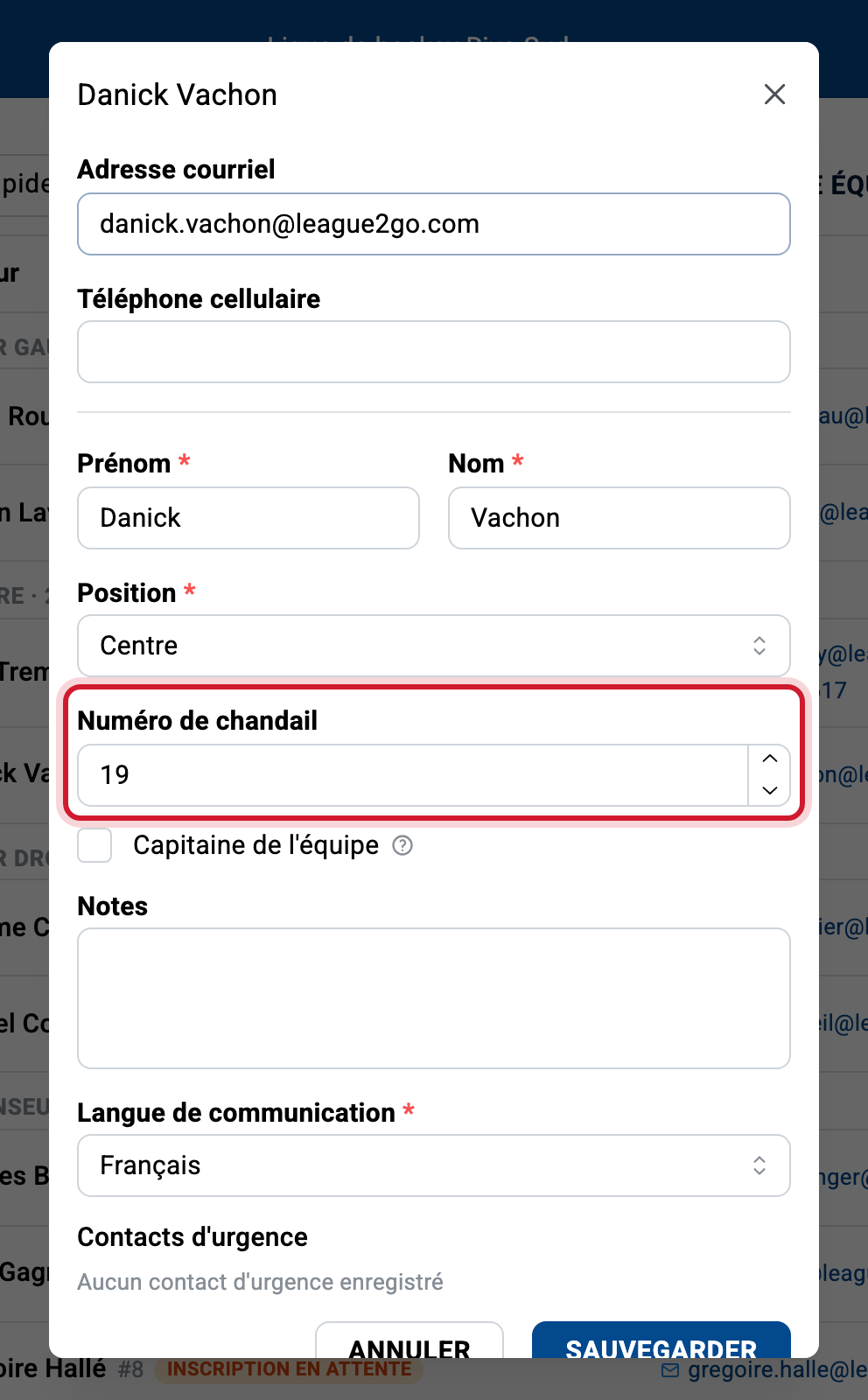 Le formulaire de modification d'un joueur avec le numéro de chandail rempli.